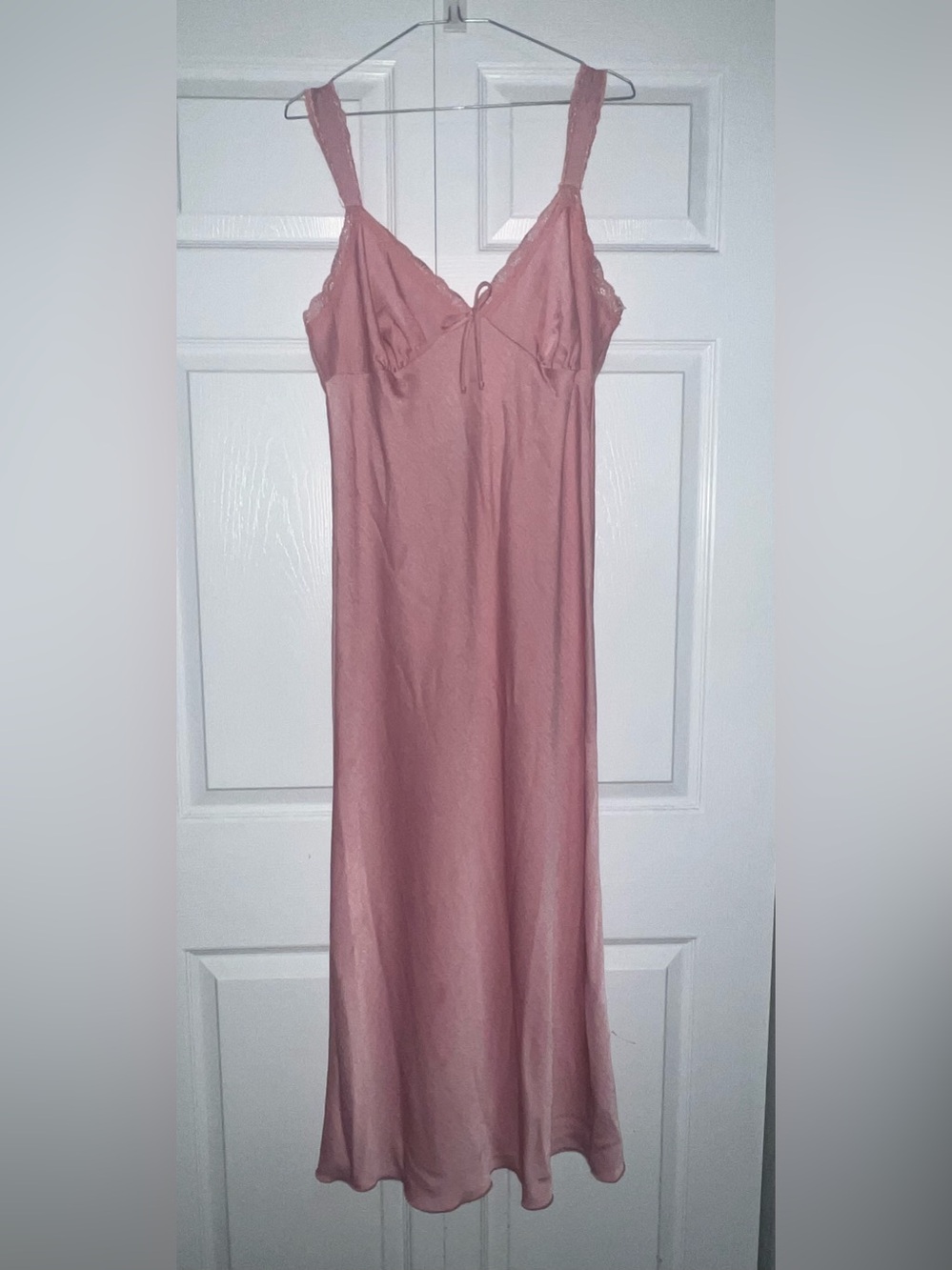Bebe Women's Crushed Satin Slip Midi Lace-Trimmed V-Neck Dress